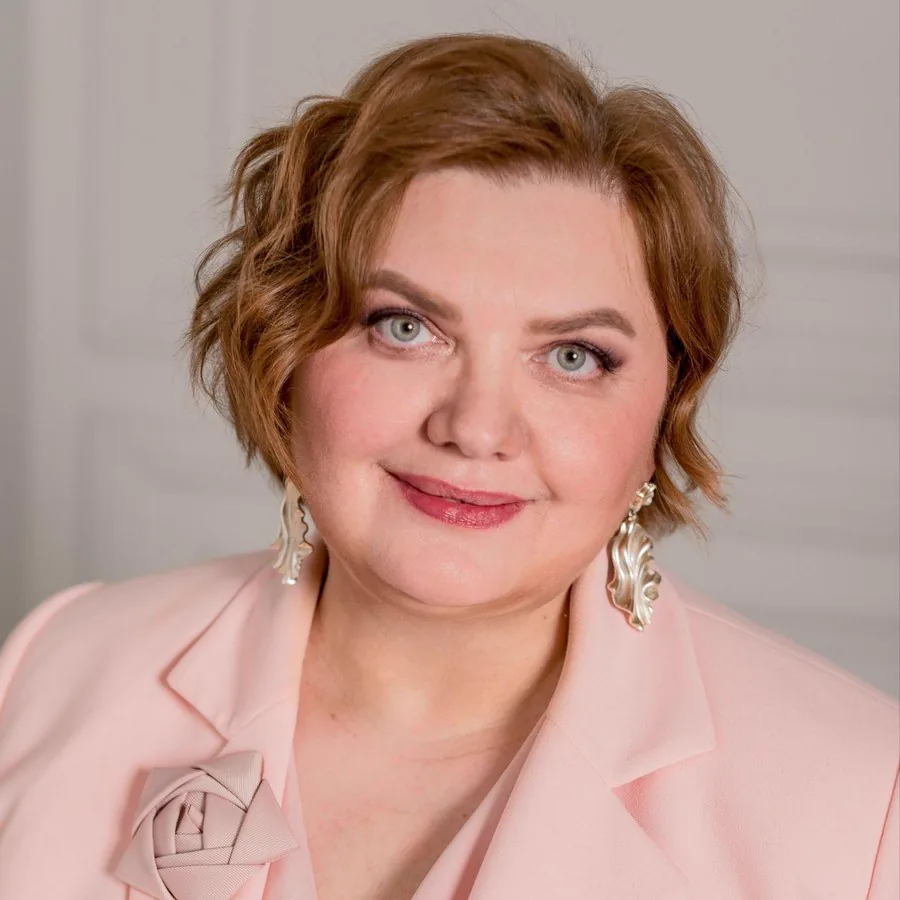 Елена Семенова